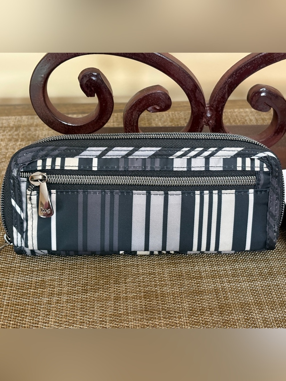 Lug Tendu Slim RFID Wallet. Love Stripe Black. NWT - Picture 2 of 4